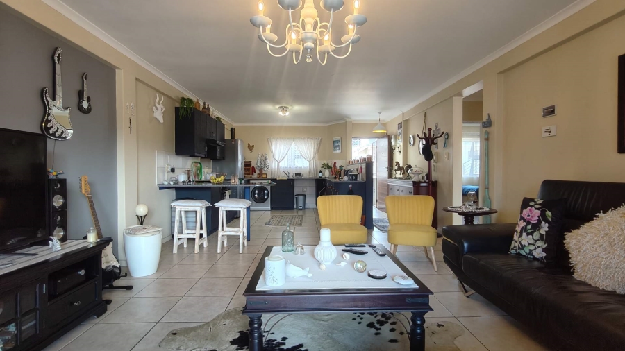 2 Bedroom Property for Sale in Hartenbos Central Western Cape